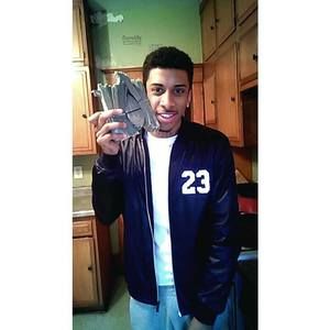 Meet your Posher, Louis